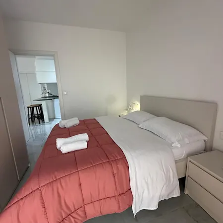 Luxury Garden Building 17th Floor Apartman Tirana